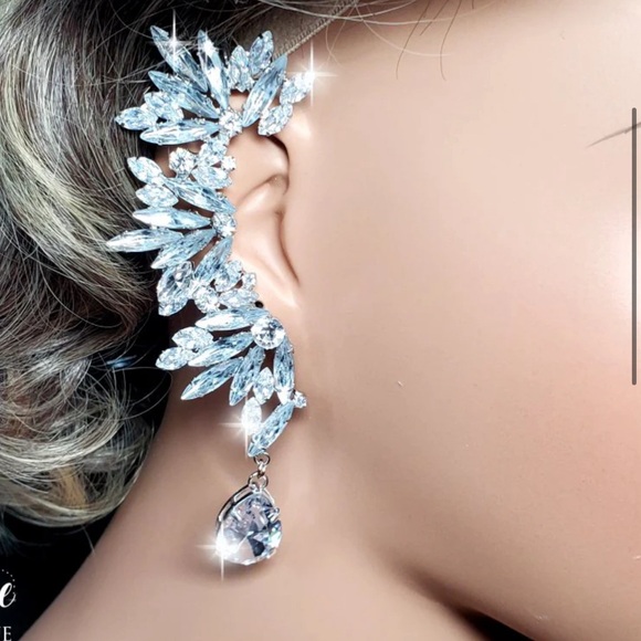 Crystal cuff earrings - Picture 4 of 5